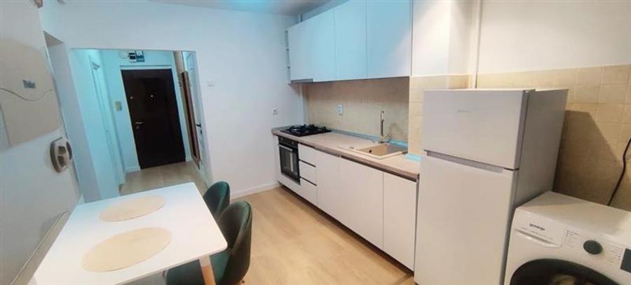 Apartament cu 2 camere decomandat, mobilat în Vlahuță