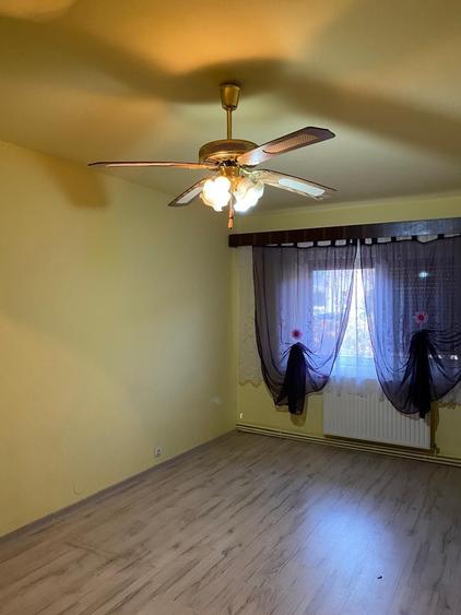 Apartament cu 3 camere decomandat în Șelimbăr