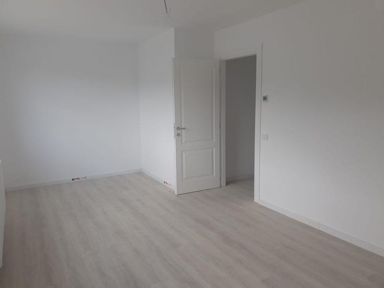 Apartament cu 2 camere decomandat în Nicolina