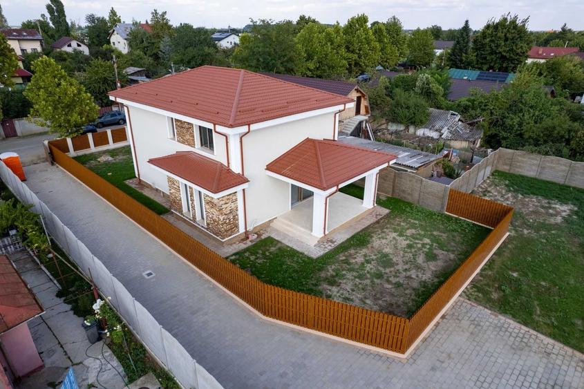 Casă cu 4 camere în Central