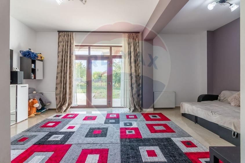 Duplex cu 6 camere cu Teren 480 Mp în Tărtășești