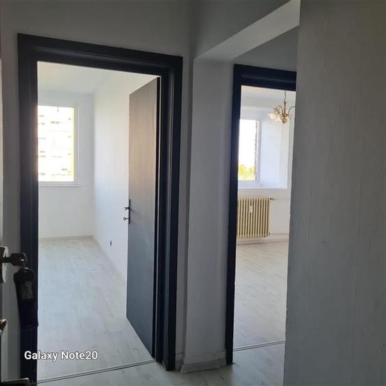 Apartament cu 2 camere decomandat în Podgoria