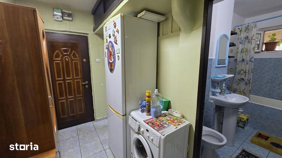 Apartament cu 3 camere în Craiovei