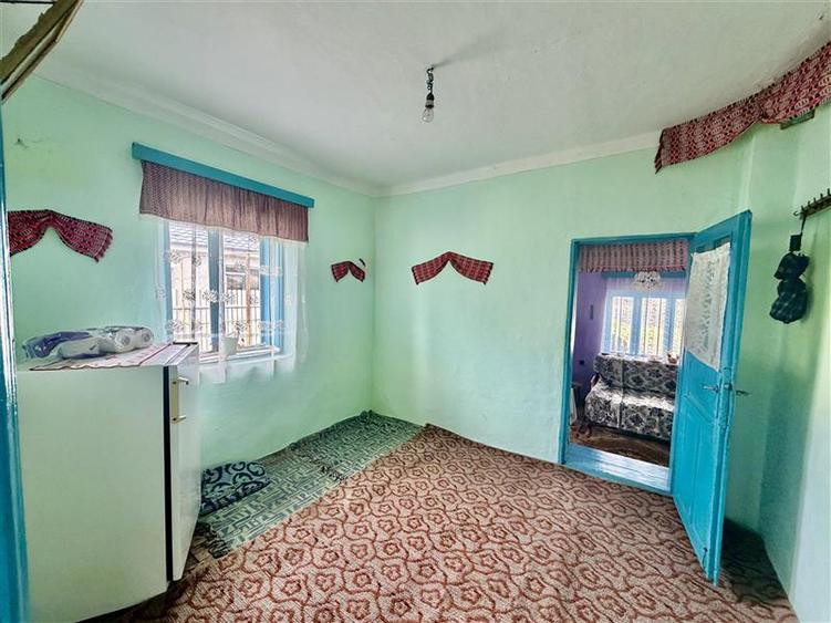 Casă cu 4 camere cu Teren 721 Mp în Bucium