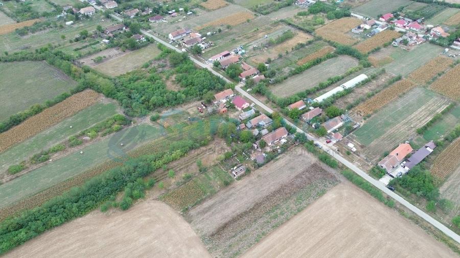 Teren Construcții intravilan de 1769 mp, în Bicaci