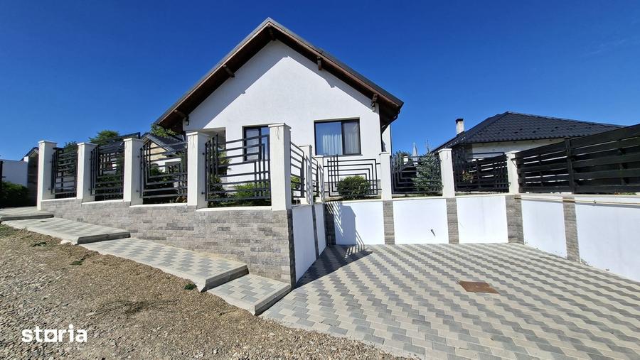 Casă cu 6 camere cu Teren 575 Mp în Central