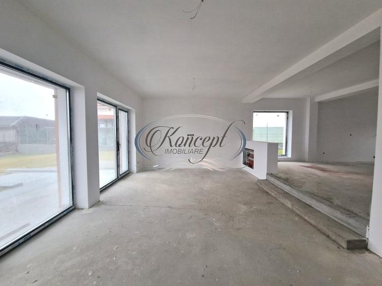 Duplex cu 6 camere cu Canalizare în Feleacu