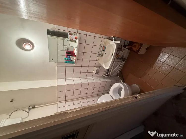 Apartament cu 3 camere decomandat în Găvana
