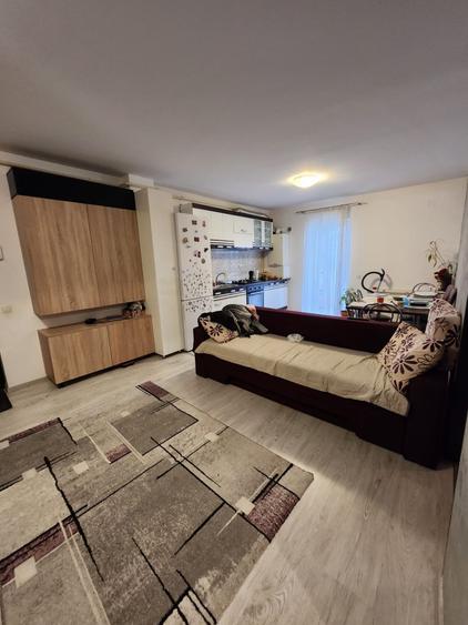 Apartament cu 2 camere semidecomandat, mobilat în Florești — fotografia 3