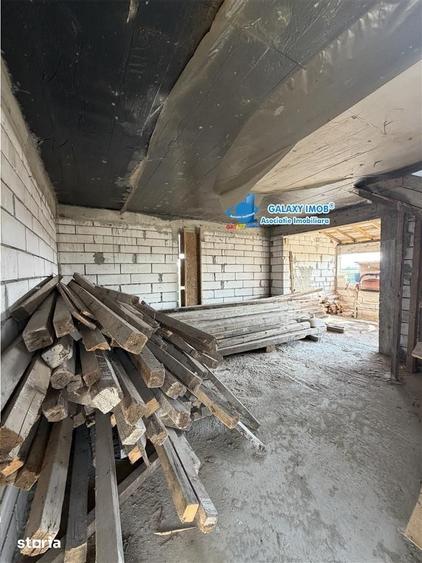 Casă cu 8 camere cu Teren 500 Mp în Clinceni