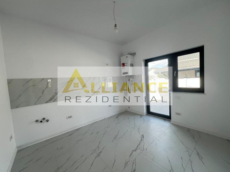 Casă individuală cu 3 camere cu Canalizare în Berceni