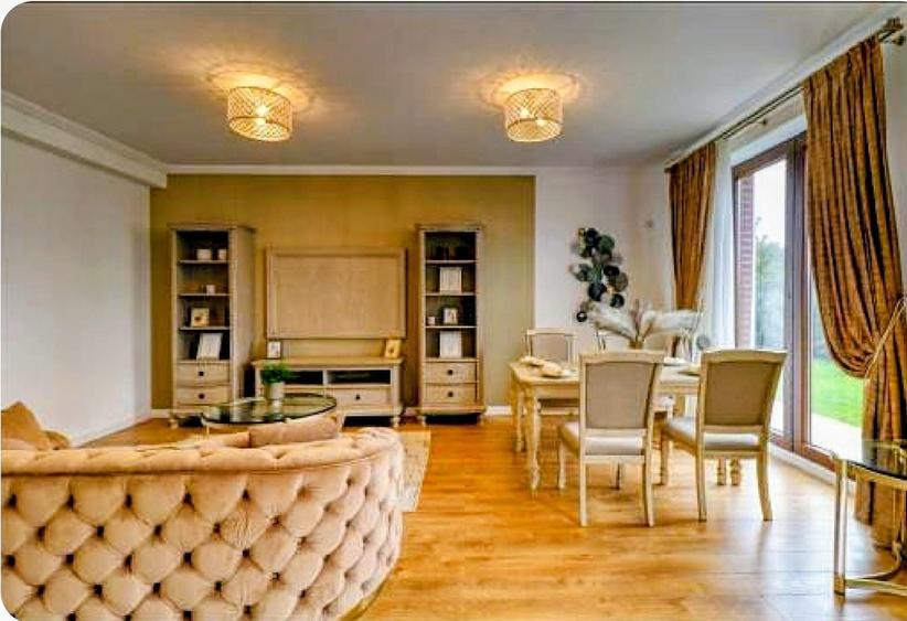 Duplex cu 4 camere cu Canalizare în Tunari