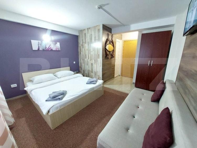 Casă individuală cu 15 camere cu Teren 100 Mp în Albert