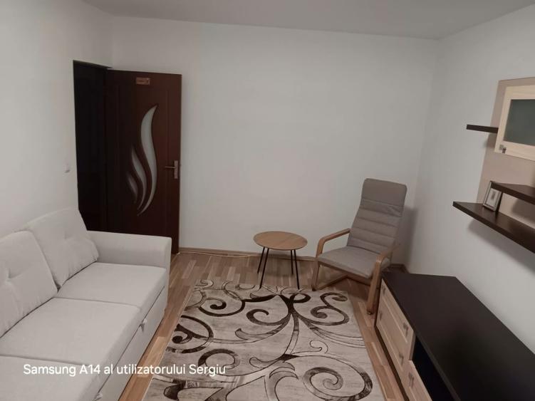Apartament cu 2 camere decomandat în Nicolina