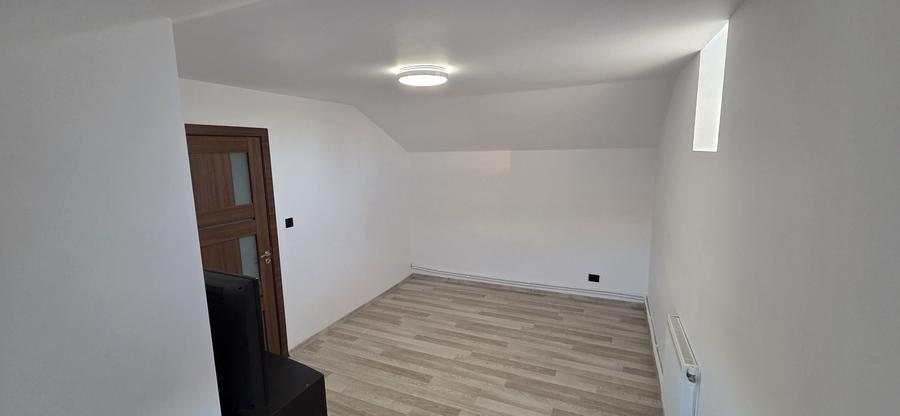 Casă cu 3 camere în Central