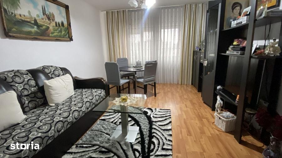 Apartament cu 4 camere în Calea Moldovei