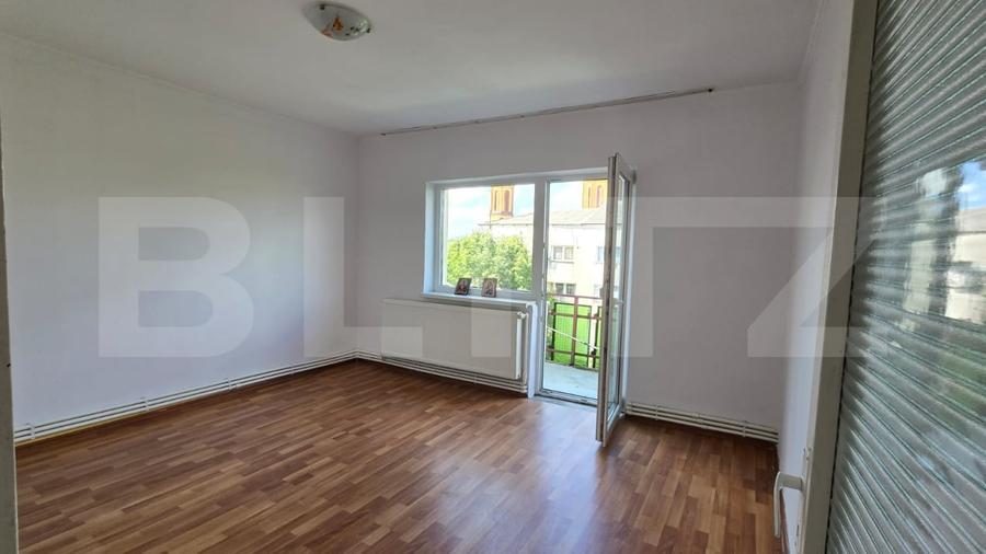 Apartament cu 3 camere decomandat în Micro 17