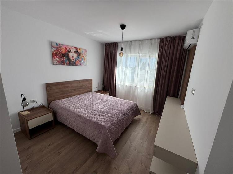 Apartament cu 2 camere decomandat, mobilat în Est