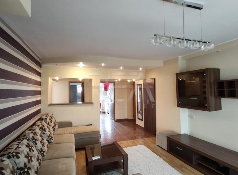 Apartament cu 3 camere decomandat, mobilat în Crângași