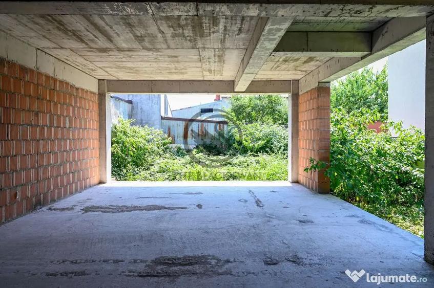 Casă cu 5 camere cu Teren 384 Mp în Central