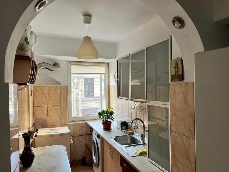 Apartament cu 2 camere semidecomandat, mobilat în Universitate