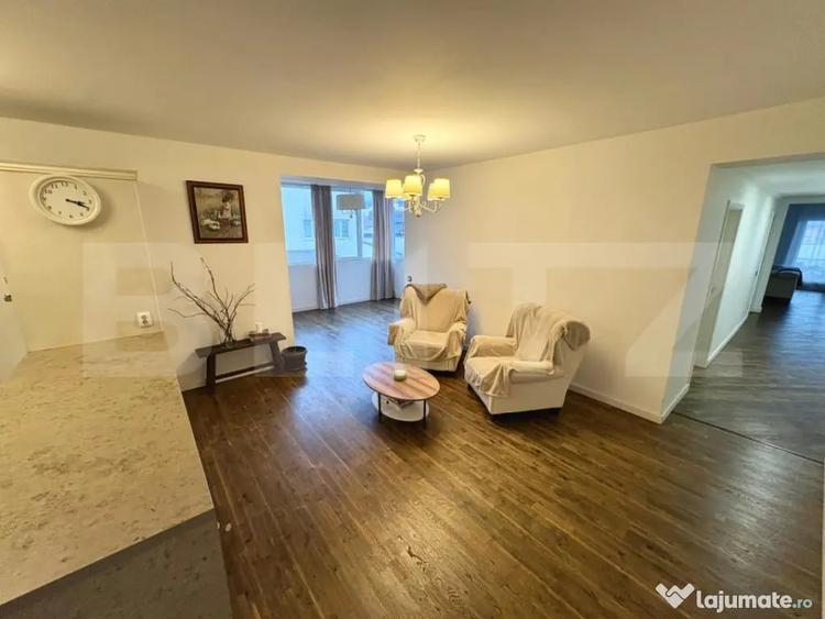 Apartament cu 4 camere semidecomandat în Florești