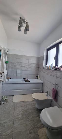 Casă cu Teren 450 Mp în Valea Mare