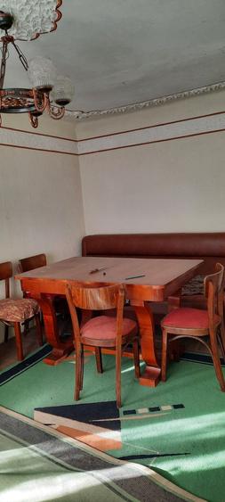 Casă cu 4 camere în Teiș