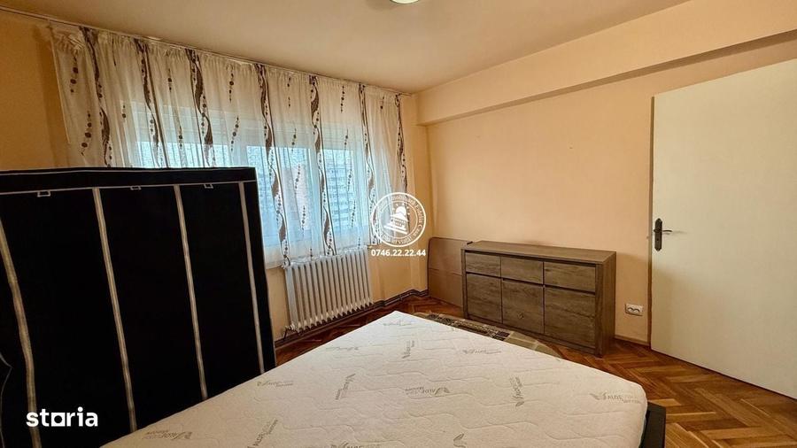 Apartament cu 3 camere decomandat în Alexandru cel Bun