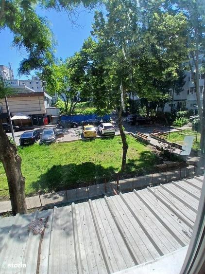 Apartament cu 3 camere decomandat în Delfinariu