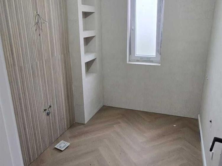 Apartament cu 3 camere semidecomandat în Exterior Est
