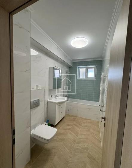 Apartament cu 3 camere decomandat, mobilat în Central