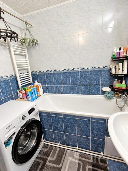 Apartament cu 3 camere decomandat, mobilat în Orașul Vechi