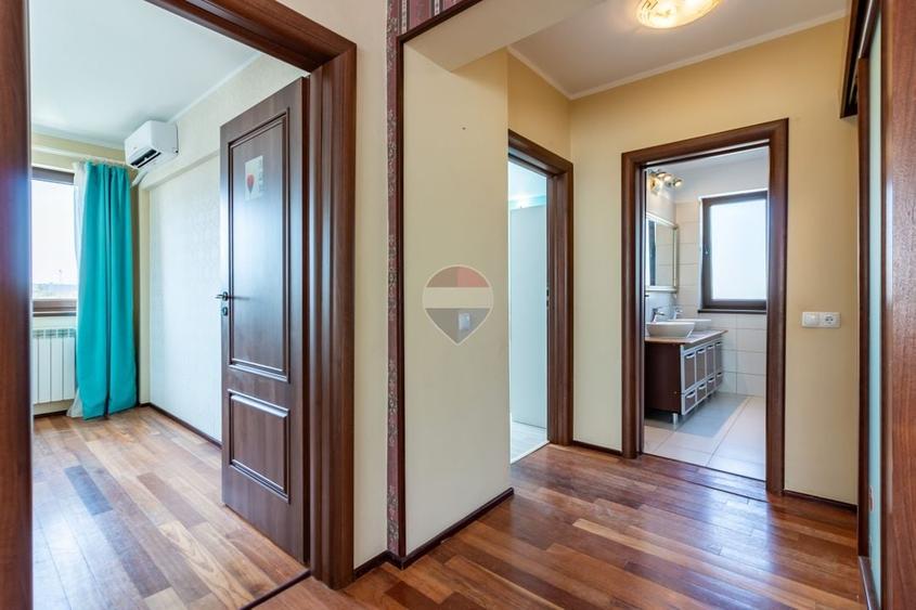 Apartament cu 3 camere semidecomandat, mobilat în Sisești