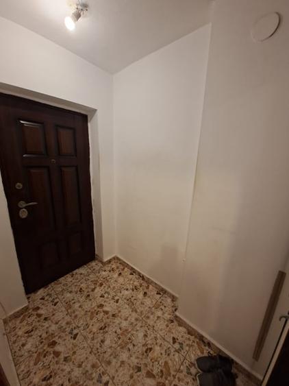 Apartament cu 3 camere decomandat, mobilat în George Enescu