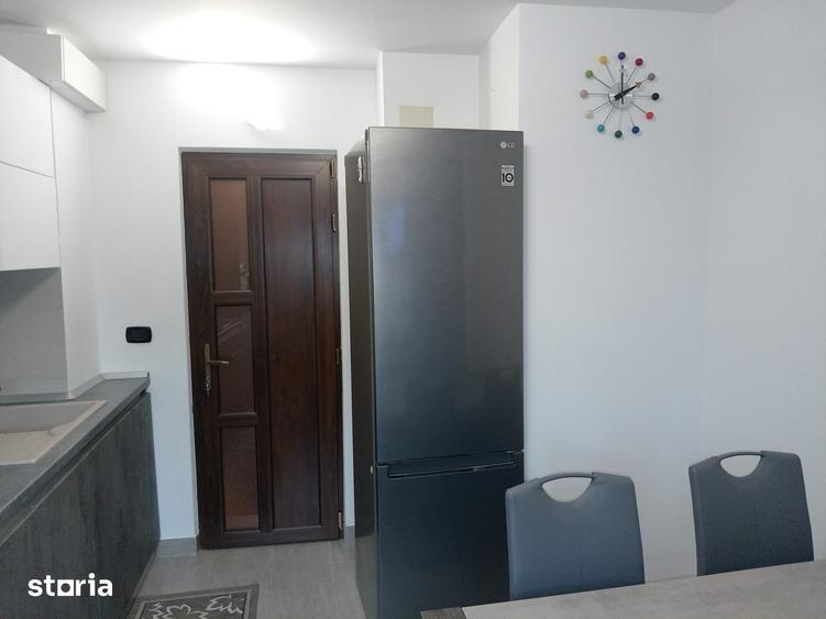 Apartament cu 2 camere decomandat în Coman