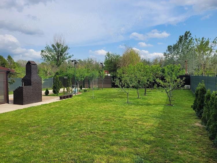 Casă cu Teren 540 Mp în Milcov