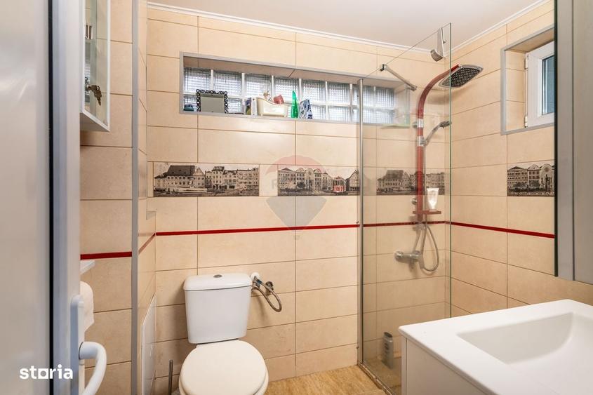 Casă cu 3 camere în Colțești