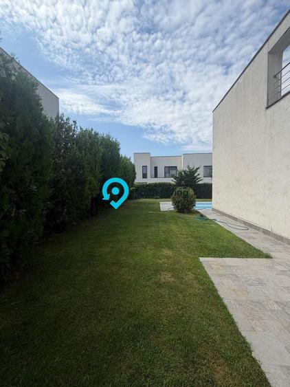 Duplex cu 6 camere cu Canalizare în Central