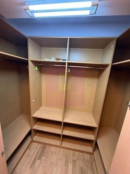 Apartament cu 4 camere decomandat în Herăstrău