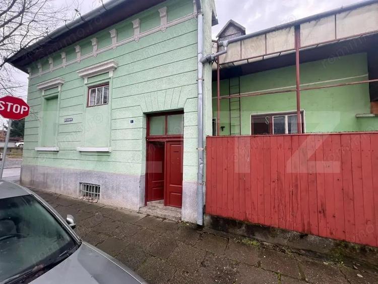 Casă cu 3 camere cu Teren 166 Mp în 7 Noiembrie
