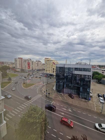 Apartament cu 2 camere semidecomandat în Intim