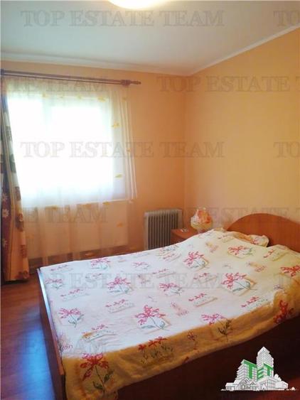 Casă individuală cu 7 camere cu Teren 825 Mp în Berevoești