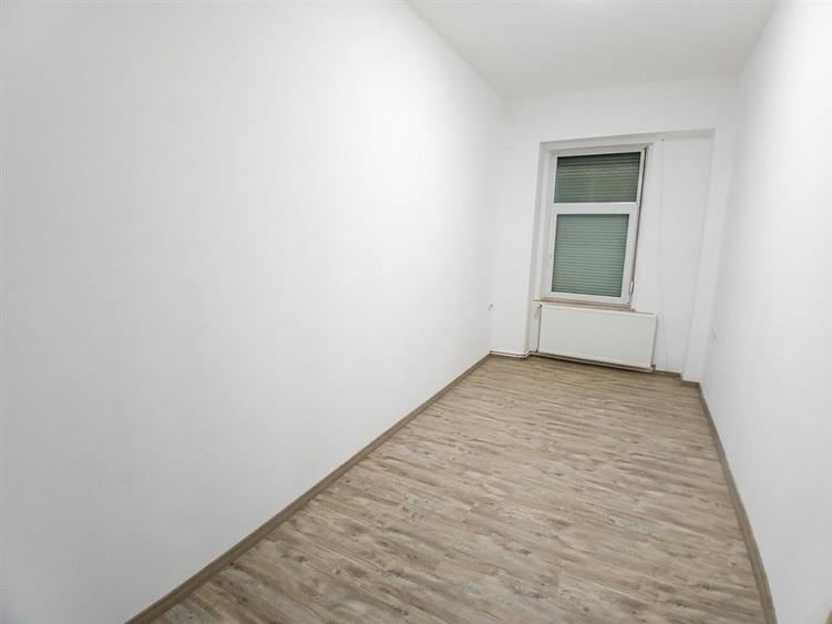 Apartament cu 3 camere decomandat în Calea Clujului