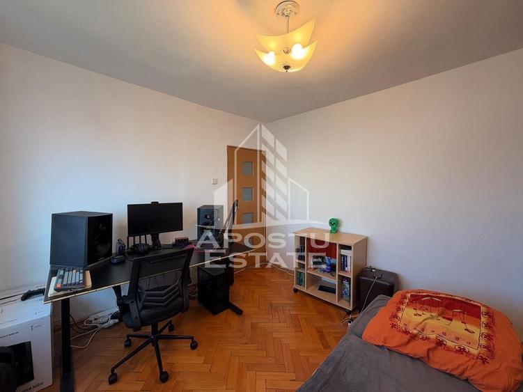 Apartament cu 2 camere semidecomandat, mobilat în Torontalului