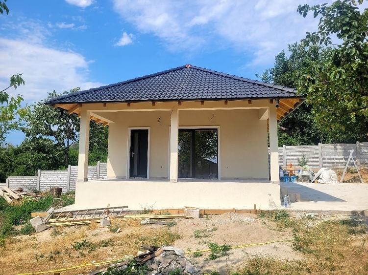 Casă cu 3 camere în Malovăț