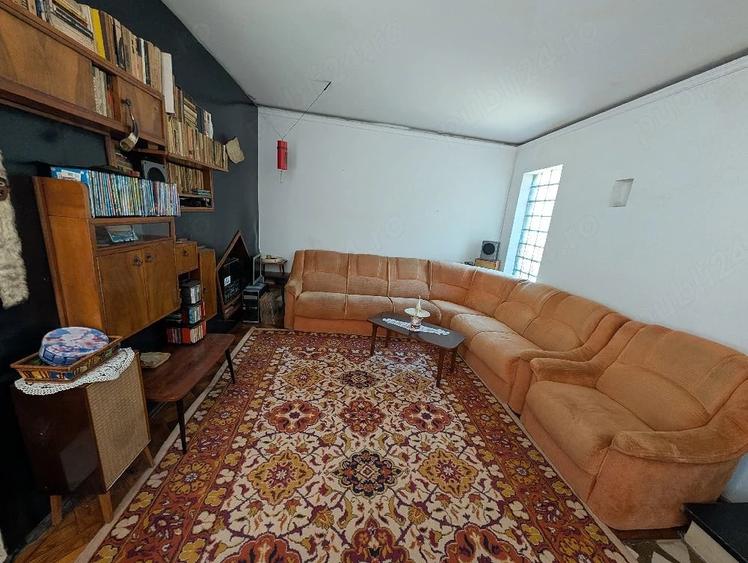 Casă cu 4 camere cu Teren 276 Mp în Central