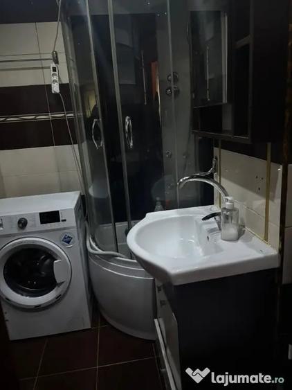 Garsonieră decomandată în Central