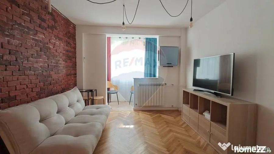Apartament cu 2 camere semidecomandat în Lacul Tei
