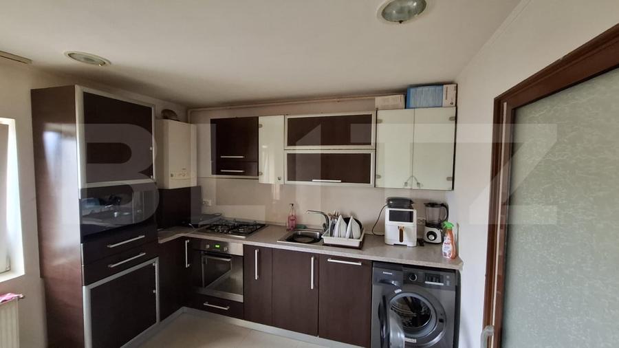 Apartament cu 3 camere decomandat, mobilat în Micro 11